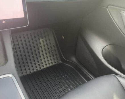 Чорний Тесла Model Y, об'ємом двигуна 0 л та пробігом 43 тис. км за 28300 $, фото 69 на Automoto.ua