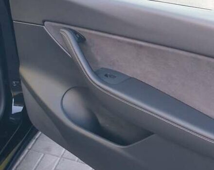 Тесла Model Y 2021 в Киеве на Automoto.ua Черный Тесла Model Y, объемом двигателя 0 л и пробегом 115 тыс. км за 25200 $, фото 68 на Automoto.ua