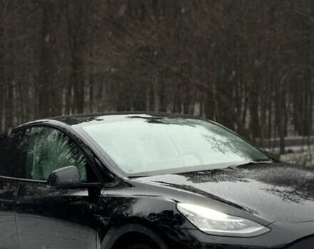 Черный Тесла Model Y, объемом двигателя 0 л и пробегом 44 тыс. км за 31499 $, фото 1 на Automoto.ua