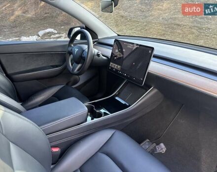 Черный Тесла Model Y, объемом двигателя 0 л и пробегом 59 тыс. км за 24900 $, фото 53 на Automoto.ua
