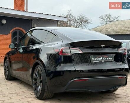Черный Тесла Model Y, объемом двигателя 0 л и пробегом 141 тыс. км за 23999 $, фото 4 на Automoto.ua