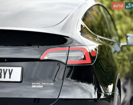 Чорний Тесла Model Y, об'ємом двигуна 0 л та пробігом 62 тис. км за 24999 $, фото 18 на Automoto.ua