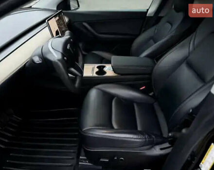 Черный Тесла Model Y, объемом двигателя 0 л и пробегом 162 тыс. км за 25700 $, фото 2 на Automoto.ua