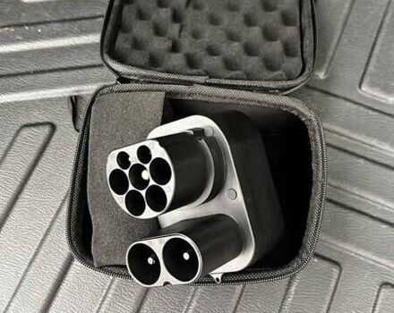 Чорний Тесла Model Y, об'ємом двигуна 0 л та пробігом 73 тис. км за 27999 $, фото 18 на Automoto.ua