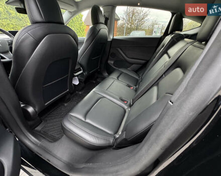 Чорний Тесла Model Y, об'ємом двигуна 0 л та пробігом 62 тис. км за 24999 $, фото 51 на Automoto.ua