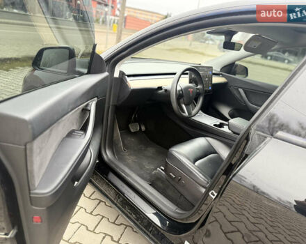 Черный Тесла Model Y, объемом двигателя 0 л и пробегом 55 тыс. км за 26300 $, фото 11 на Automoto.ua