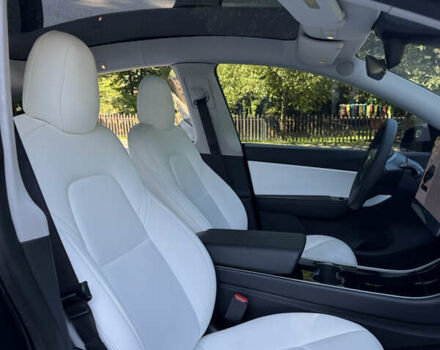 Чорний Тесла Model Y, об'ємом двигуна 0 л та пробігом 113 тис. км за 22222 $, фото 10 на Automoto.ua
