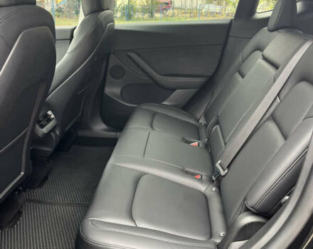 Черный Тесла Model Y, объемом двигателя 0 л и пробегом 5 тыс. км за 24999 $, фото 7 на Automoto.ua