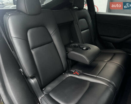 Чорний Тесла Model Y, об'ємом двигуна 0 л та пробігом 13 тис. км за 24500 $, фото 45 на Automoto.ua