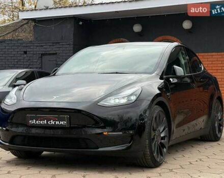 Черный Тесла Model Y, объемом двигателя 0 л и пробегом 141 тыс. км за 23999 $, фото 1 на Automoto.ua