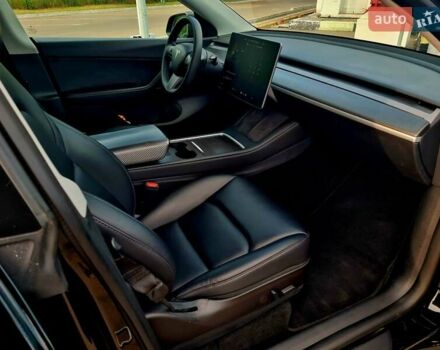 Черный Тесла Model Y, объемом двигателя 0 л и пробегом 128 тыс. км за 29999 $, фото 10 на Automoto.ua