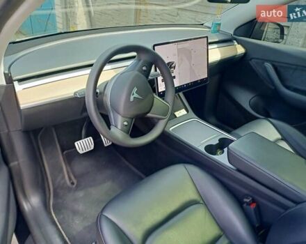 Черный Тесла Model Y, объемом двигателя 0 л и пробегом 60 тыс. км за 26500 $, фото 2 на Automoto.ua
