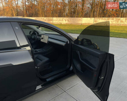 Чорний Тесла Model Y, об'ємом двигуна 0 л та пробігом 116 тис. км за 21800 $, фото 35 на Automoto.ua