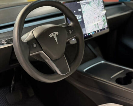 Черный Тесла Model Y, объемом двигателя 0 л и пробегом 33 тыс. км за 25900 $, фото 25 на Automoto.ua