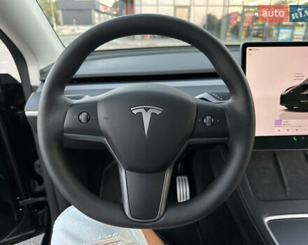 Чорний Тесла Model Y, об'ємом двигуна 0 л та пробігом 135 тис. км за 26499 $, фото 30 на Automoto.ua