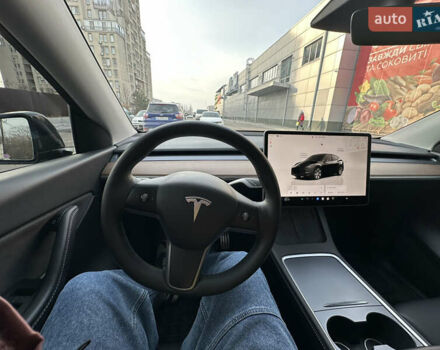 Чорний Тесла Model Y, об'ємом двигуна 0 л та пробігом 60 тис. км за 31500 $, фото 16 на Automoto.ua