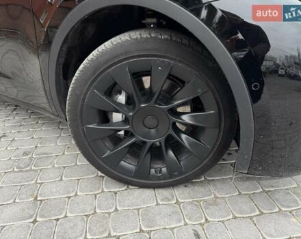 Черный Тесла Model Y, объемом двигателя 0 л и пробегом 45 тыс. км за 25999 $, фото 3 на Automoto.ua