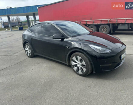 Черный Тесла Model Y, объемом двигателя 0 л и пробегом 24 тыс. км за 27999 $, фото 2 на Automoto.ua