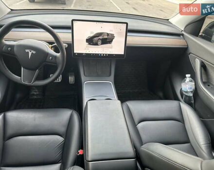 Чорний Тесла Model Y, об'ємом двигуна 0 л та пробігом 60 тис. км за 31500 $, фото 15 на Automoto.ua
