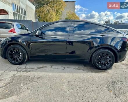 Черный Тесла Model Y, объемом двигателя 0 л и пробегом 49 тыс. км за 27555 $, фото 4 на Automoto.ua