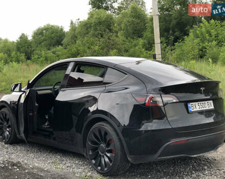 Черный Тесла Model Y, объемом двигателя 0 л и пробегом 24 тыс. км за 38000 $, фото 4 на Automoto.ua