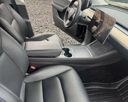 Черный Тесла Model Y, объемом двигателя 0 л и пробегом 224 тыс. км за 27500 $, фото 28 на Automoto.ua