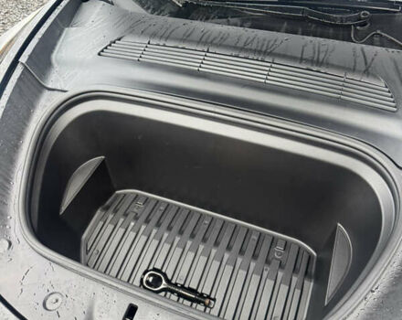 Черный Тесла Model Y, объемом двигателя 0 л и пробегом 224 тыс. км за 27500 $, фото 34 на Automoto.ua