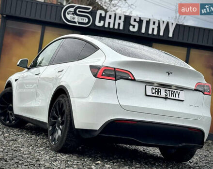 Тесла Model Y 2022 у Стрые на Automoto.ua Чорний Тесла Model Y, об'ємом двигуна 0 л та пробігом 61 тис. км за 27400 $, фото 57 на Automoto.ua