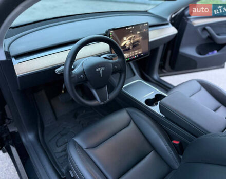 Черный Тесла Model Y, объемом двигателя 0 л и пробегом 53 тыс. км за 34999 $, фото 20 на Automoto.ua