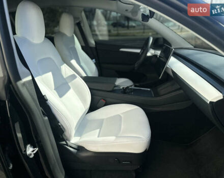 Черный Тесла Model Y, объемом двигателя 0 л и пробегом 24 тыс. км за 31000 $, фото 29 на Automoto.ua