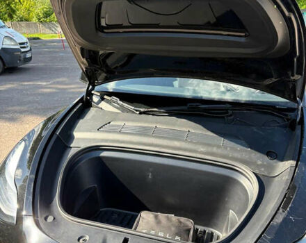 Тесла Model Y 2022 в Ровно на Automoto.ua Черный Тесла Model Y, объемом двигателя 0 л и пробегом 51 тыс. км за 23699 $, фото 14 на Automoto.ua