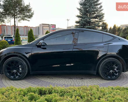 Черный Тесла Model Y, объемом двигателя 0 л и пробегом 121 тыс. км за 25750 $, фото 3 на Automoto.ua