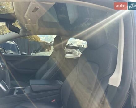 Черный Тесла Model Y, объемом двигателя 0 л и пробегом 49 тыс. км за 27555 $, фото 14 на Automoto.ua