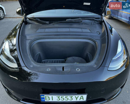 Черный Тесла Model Y, объемом двигателя 0 л и пробегом 83 тыс. км за 30000 $, фото 10 на Automoto.ua