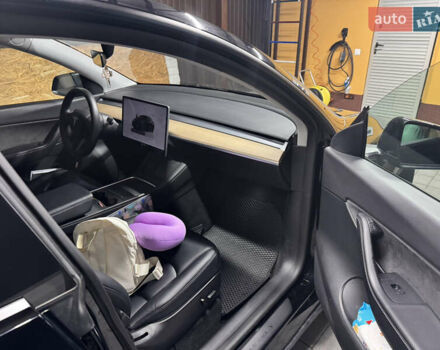 Черный Тесла Model Y, объемом двигателя 0 л и пробегом 89 тыс. км за 25500 $, фото 9 на Automoto.ua