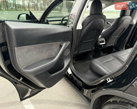 Черный Тесла Model Y, объемом двигателя 0 л и пробегом 22 тыс. км за 27999 $, фото 19 на Automoto.ua