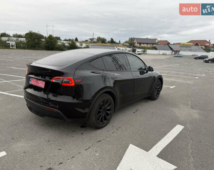 Черный Тесла Model Y, объемом двигателя 0 л и пробегом 65 тыс. км за 27000 $, фото 3 на Automoto.ua