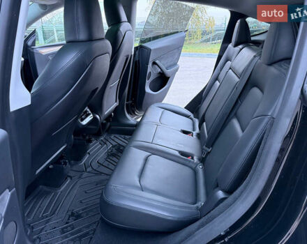 Черный Тесла Model Y, объемом двигателя 0 л и пробегом 53 тыс. км за 34999 $, фото 17 на Automoto.ua