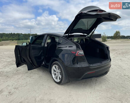 Черный Тесла Model Y, объемом двигателя 0 л и пробегом 83 тыс. км за 25500 $, фото 17 на Automoto.ua