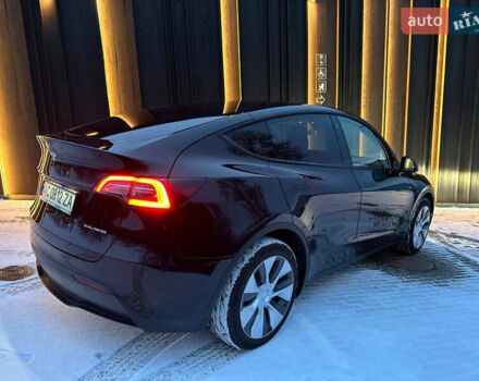 Черный Тесла Model Y, объемом двигателя 0 л и пробегом 33 тыс. км за 26900 $, фото 1 на Automoto.ua