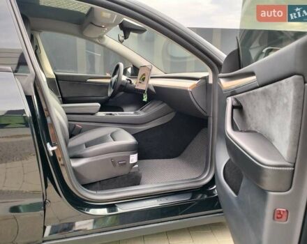 Чорний Тесла Model Y, об'ємом двигуна 0 л та пробігом 23 тис. км за 30000 $, фото 27 на Automoto.ua