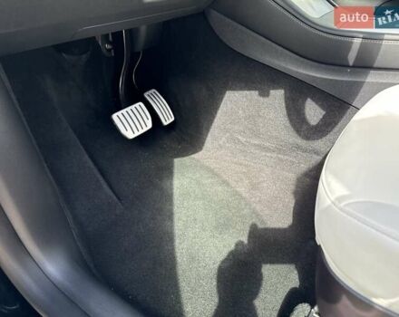 Тесла Model Y 2022 в Луцке на Automoto.ua Черный Тесла Model Y, объемом двигателя 0 л и пробегом 222 тыс. км за 19999 $, фото 38 на Automoto.ua