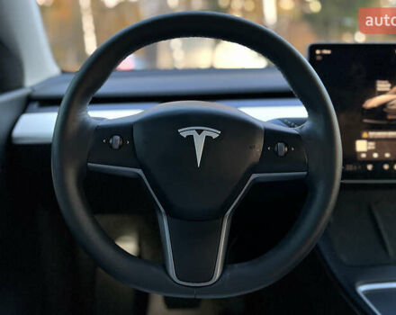 Черный Тесла Model Y, объемом двигателя 0 л и пробегом 121 тыс. км за 25750 $, фото 10 на Automoto.ua