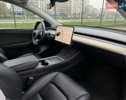 Черный Тесла Model Y, объемом двигателя 0 л и пробегом 61 тыс. км за 22900 $, фото 20 на Automoto.ua