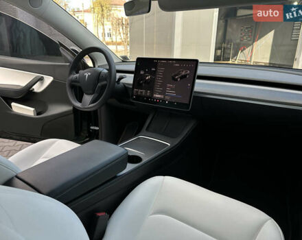 Черный Тесла Model Y, объемом двигателя 0 л и пробегом 136 тыс. км за 26199 $, фото 53 на Automoto.ua