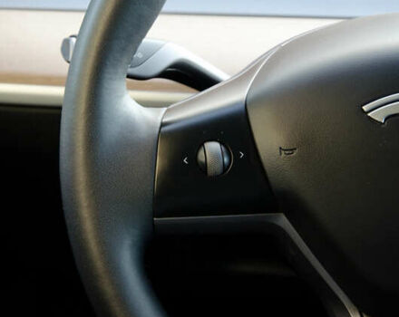 Чорний Тесла Model Y, об'ємом двигуна 0 л та пробігом 130 тис. км за 25500 $, фото 34 на Automoto.ua