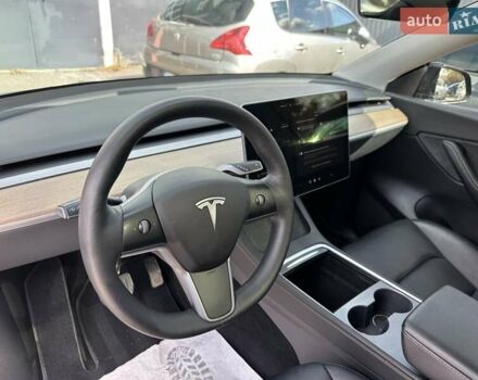 Черный Тесла Model Y, объемом двигателя 0 л и пробегом 49 тыс. км за 27555 $, фото 8 на Automoto.ua