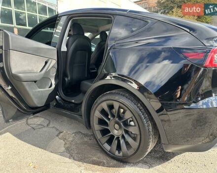 Черный Тесла Model Y, объемом двигателя 0 л и пробегом 49 тыс. км за 27555 $, фото 16 на Automoto.ua