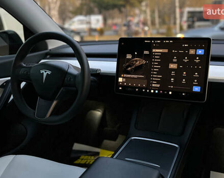 Черный Тесла Model Y, объемом двигателя 0 л и пробегом 121 тыс. км за 25750 $, фото 19 на Automoto.ua