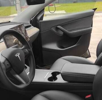 Черный Тесла Model Y, объемом двигателя 0 л и пробегом 46 тыс. км за 25900 $, фото 8 на Automoto.ua